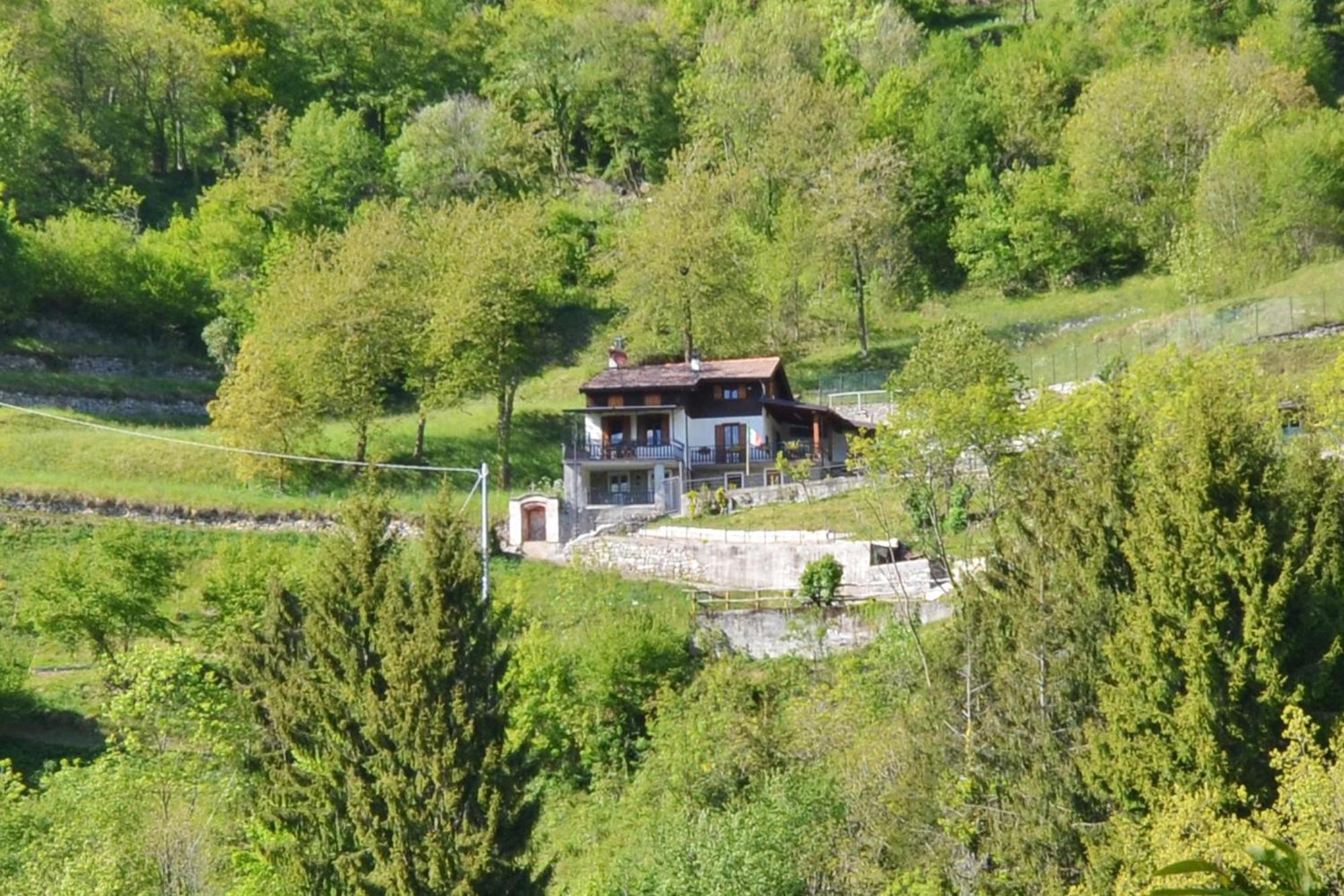 Casa Busso - Happy Rentals Esino Lario المظهر الخارجي الصورة