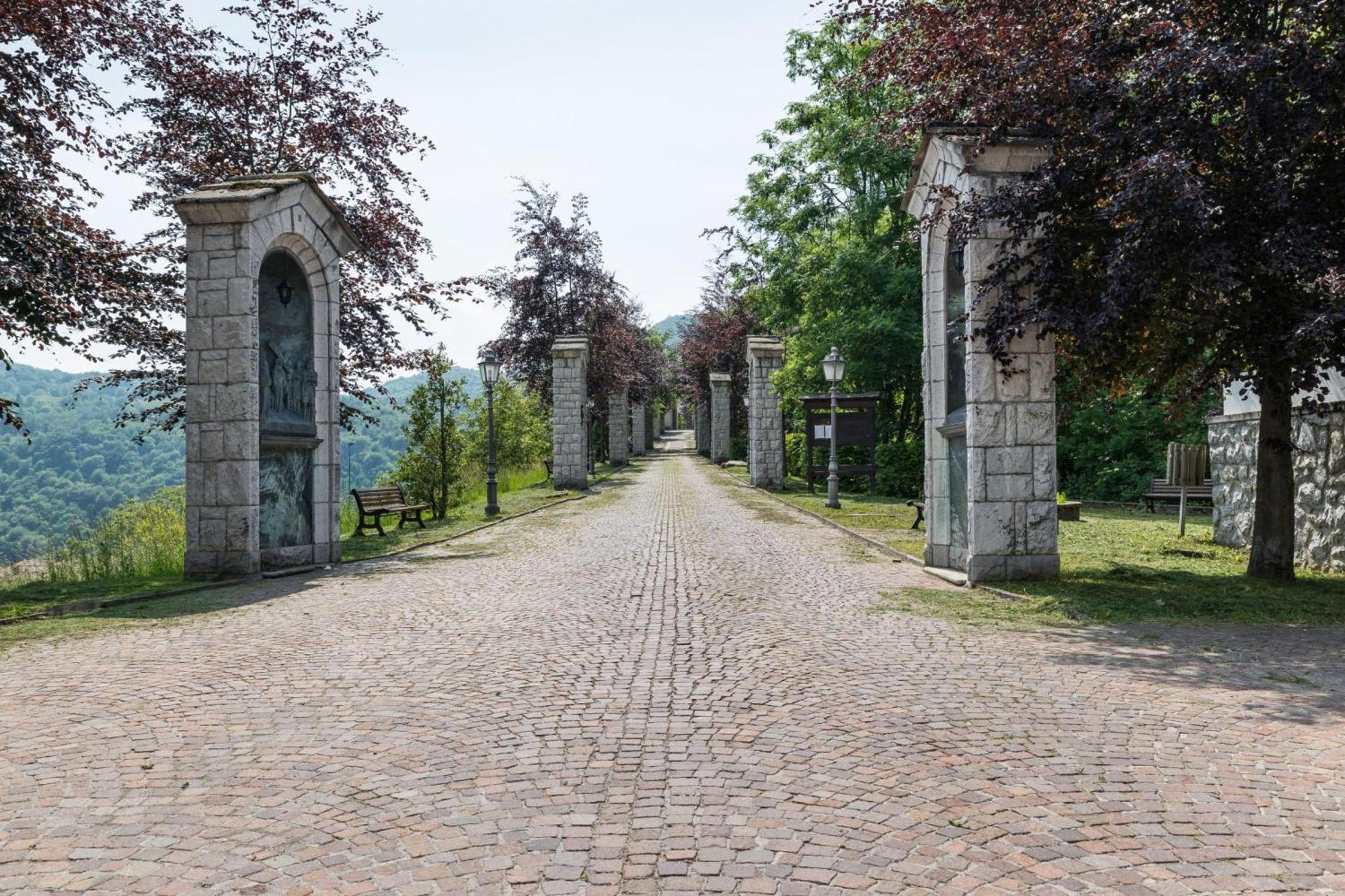 Casa Busso - Happy Rentals Esino Lario المظهر الخارجي الصورة