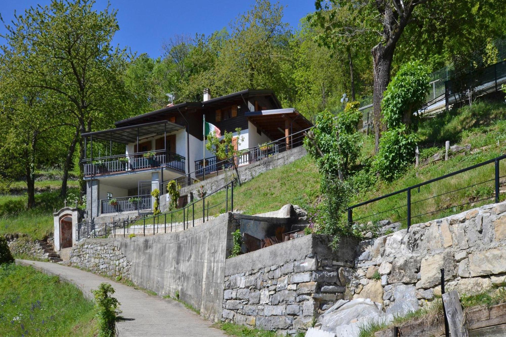 Casa Busso - Happy Rentals Esino Lario المظهر الخارجي الصورة